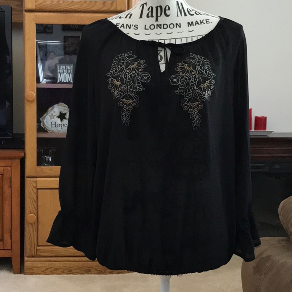 New York & Company black sheer L/S top, size XSm